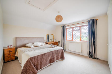 1372612-5-6901f94...