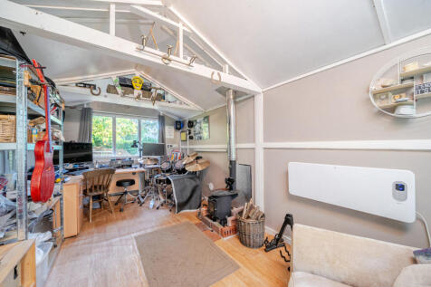 1372612-12-6901f8...