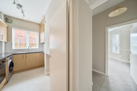 1376433-9-6911ae1...