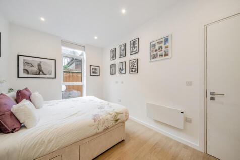 1385722-19-692ef3...