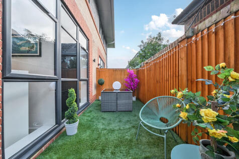 1385722-4-692ef1b...