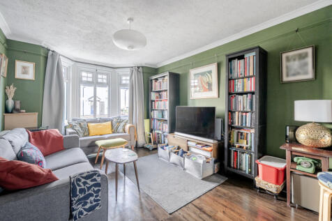 1396717-4-695e2a9...