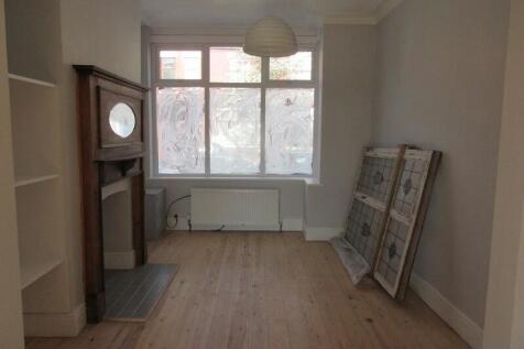 Through Lounge (front)