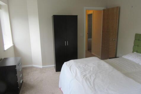 Bedroom 1 Photo 2