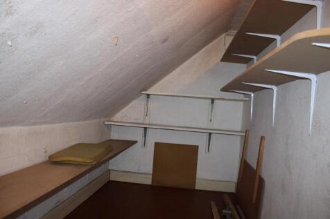 Walk in cupboard