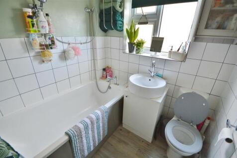 BATHROOM SUITE