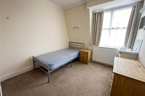 BEDROOM 15