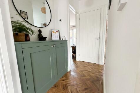 ENTRANCE HALLWAY