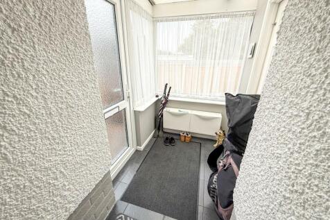 ENTRANCE PORCH
