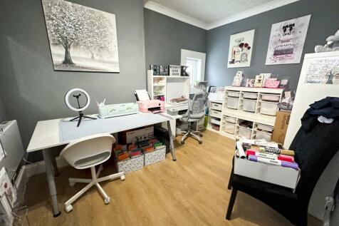 BEDROOM FIVE