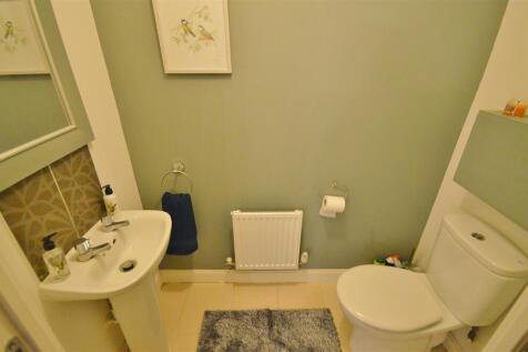 GROUND FLOOR CLOAKROOM