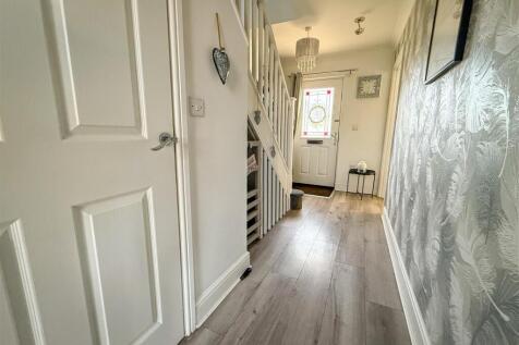 ENTRANCE HALLWAY