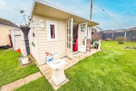 SUMMER HOUSE
