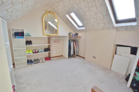 BEDROOM FOUR / LOFT ROOM
