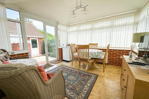 SUN ROOM/DINING ROOM