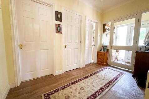 ENTRANCE HALLWAY
