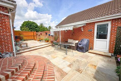 ALTERNATE VIEW OF GARDEN (2)