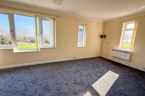 LOUNGE AREA VIEW