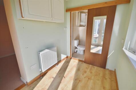 DRESSING ROOM