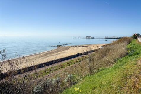 CLACTON SEA FRONT