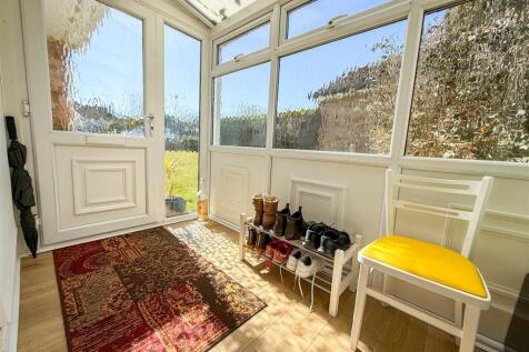 ENTRANCE PORCH