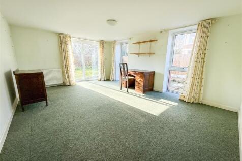 SITTING ROOM / BEDROOM FOUR