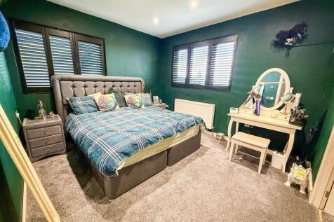 PRINCIPLE BEDROOM