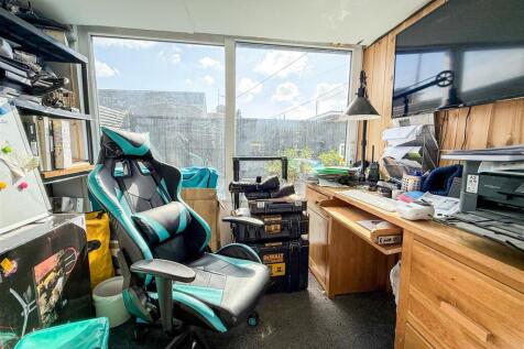 STUDY / OFFICE