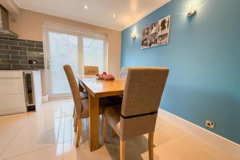 DINING AREA VIEW