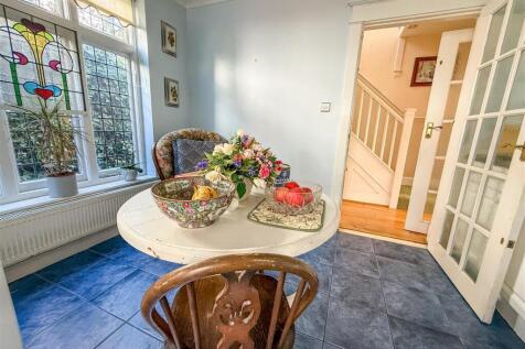 ALTERNATE VIEW OF KITCHEN/BREAKFAST ROOM