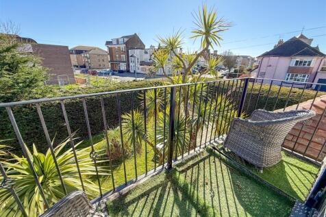 PRIVATE BALCONY