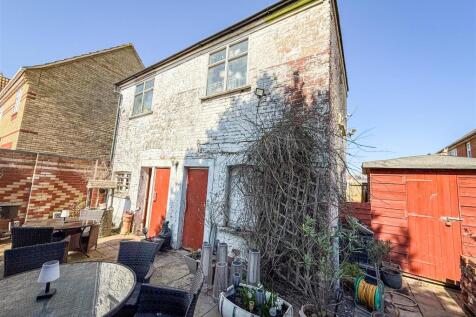(Coach House)