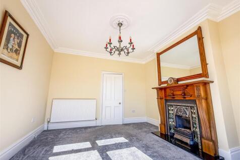 ALTERNATE VIEW OF DINING ROOM