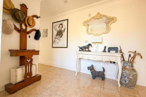 ENTRANCE HALLWAY