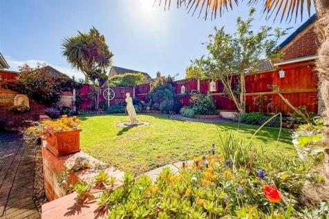 GARDEN VIEW (2)