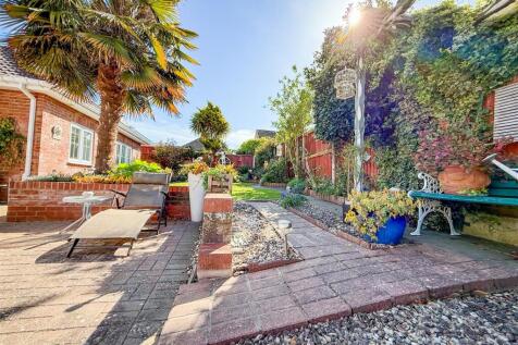 GARDEN VIEW (3)