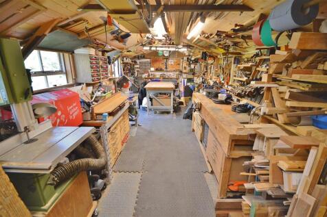 WORKSHOP/GARAGE