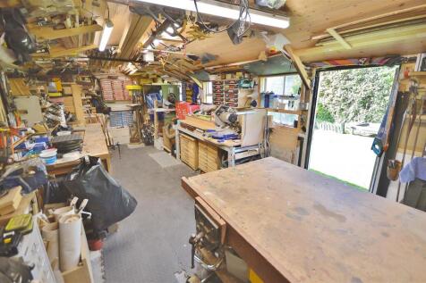 WORKSHOP/GARAGE