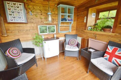 SUMMER HOUSE