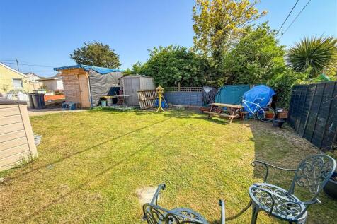 SIDE AND REAR GARDENS