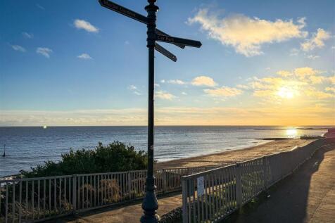 CLACTON SEA FRONT
