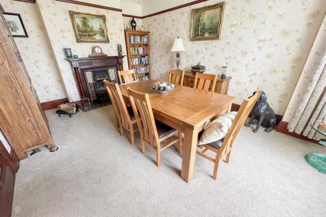 DINING ROOM/BEDROOM FIVE