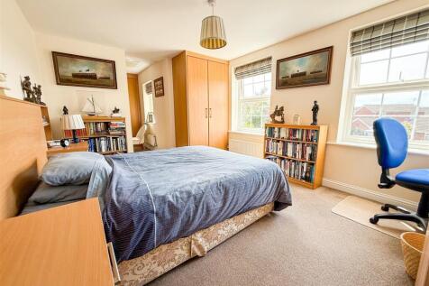 PRINCIPLE BEDROOM
