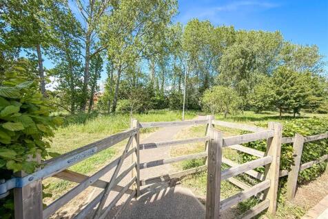 TURNER CLOSE ACCESS TO GREENSWARD