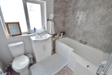 BATHROOM SUITE