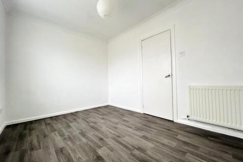 RECEPTION ROOM (DOWNSTAIRS)
