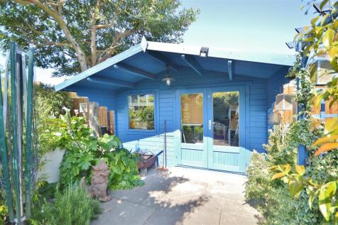 SUMMER HOUSE/ WORKSHOP