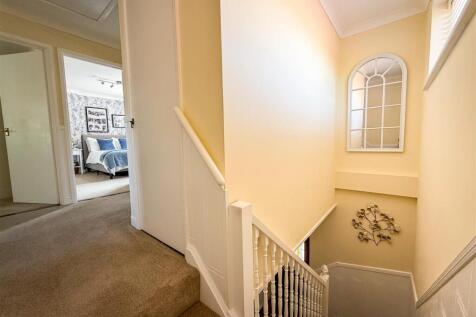 FIRST FLOOR LANDING