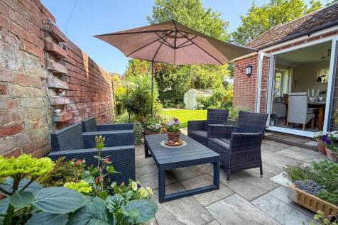 PATIO AREA