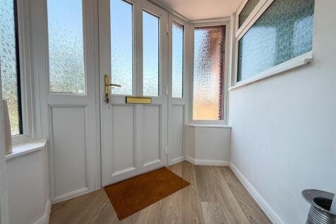 ENTRANCE PORCH